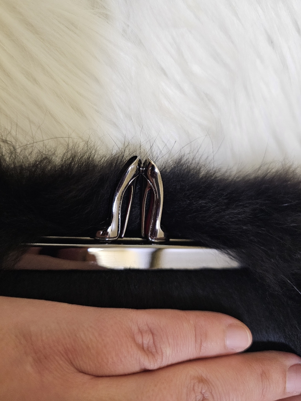 Christian Louboutin Fox Fur Anastasia Muff Bag - Picture 3 of 17